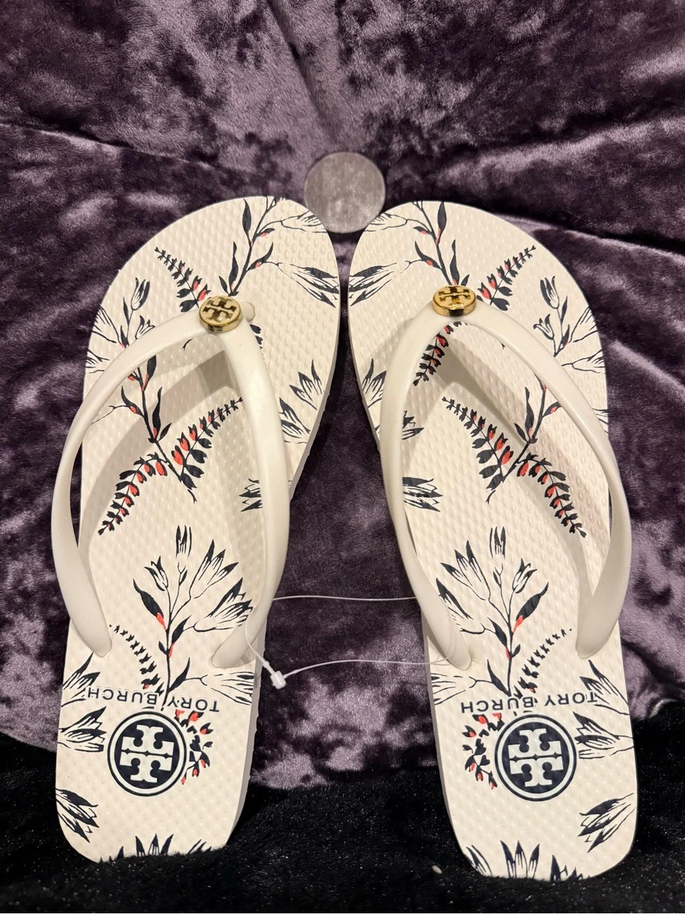 Tory Burch Solid Thin Flip Flops Size 6 - BRAND NEW